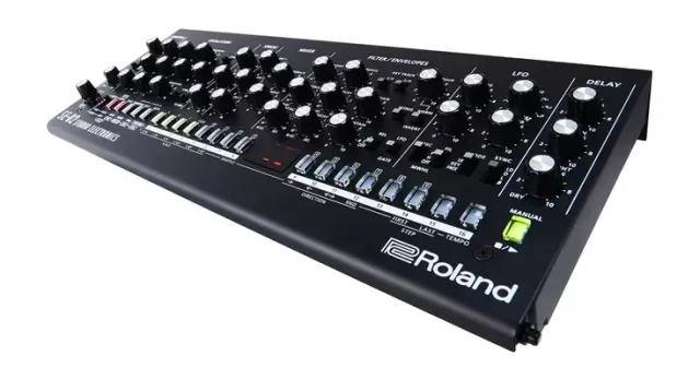 Roland SE-02