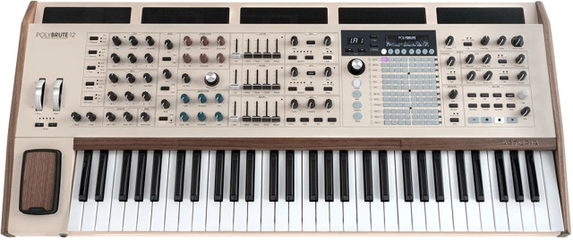 Arturia PolyBrute 12 - фото1 Arturia PolyBrute 12 - фото1